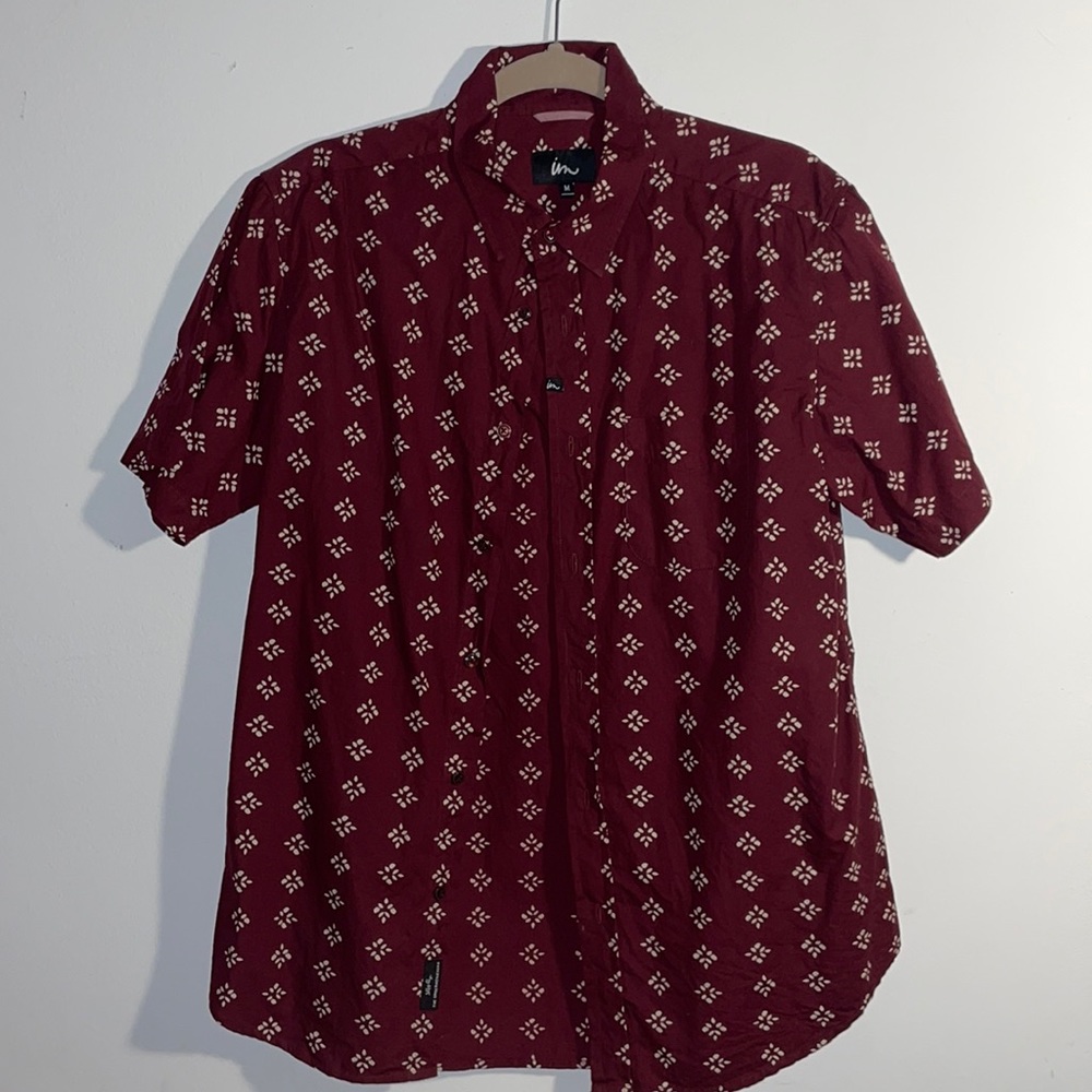 Casual Button Down Shirt (Size M)